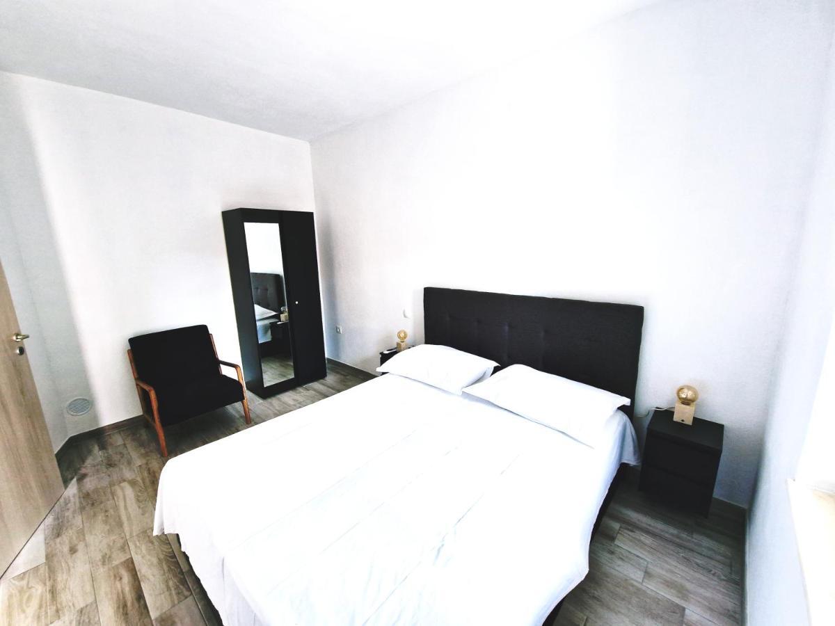 Kuca Za Odmor Dobrila Otel Jelsa  Dış mekan fotoğraf