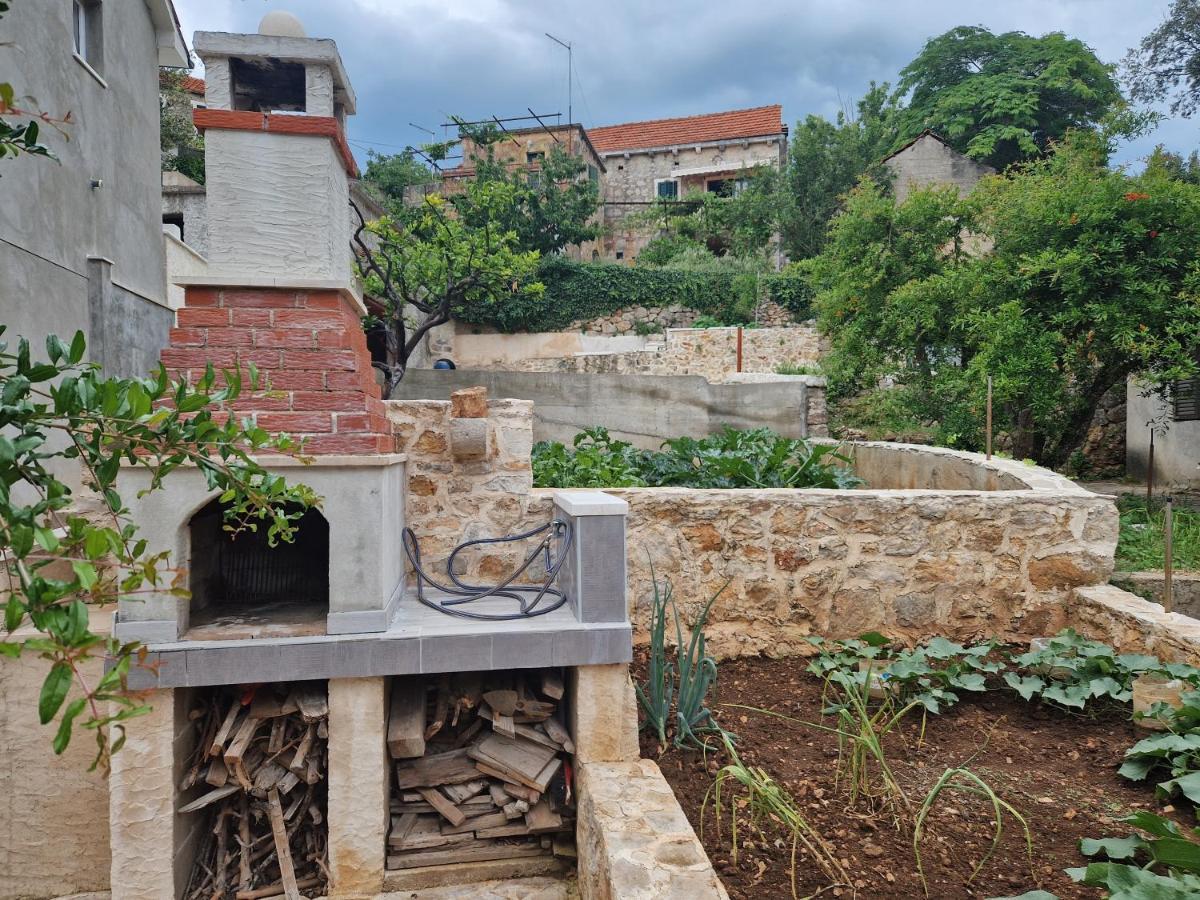 Kuca Za Odmor Dobrila Otel Jelsa  Dış mekan fotoğraf