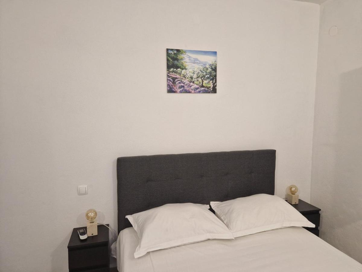 Kuca Za Odmor Dobrila Otel Jelsa  Dış mekan fotoğraf