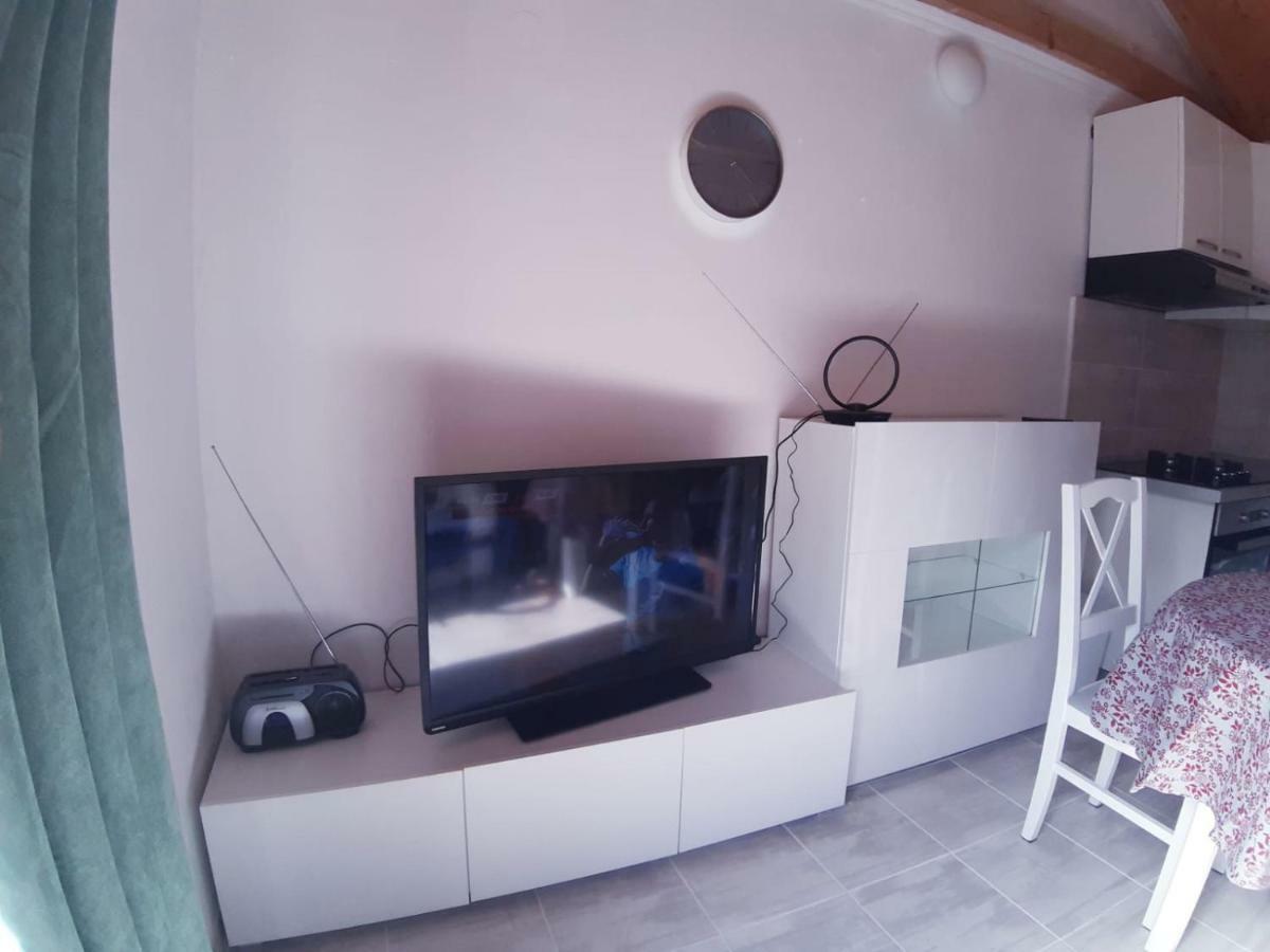 Kuca Za Odmor Dobrila Otel Jelsa  Dış mekan fotoğraf