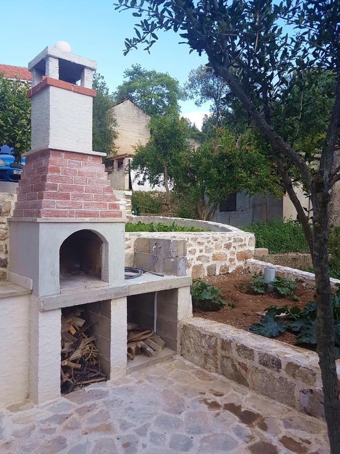 Kuca Za Odmor Dobrila Otel Jelsa  Dış mekan fotoğraf