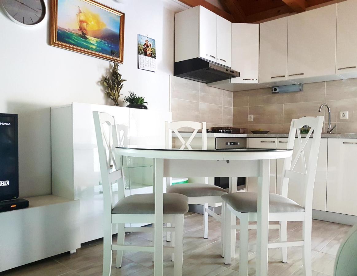 Kuca Za Odmor Dobrila Otel Jelsa  Dış mekan fotoğraf